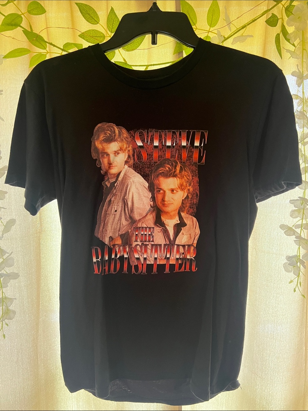 Netflix Black Short-Sleeve Tee with Red Retro Portrait Graphic